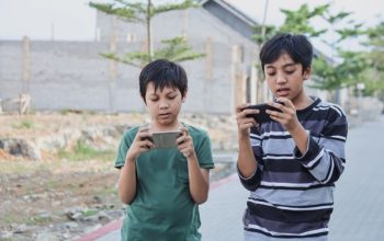 how-to-deal-with-phone-addiction-in-kids